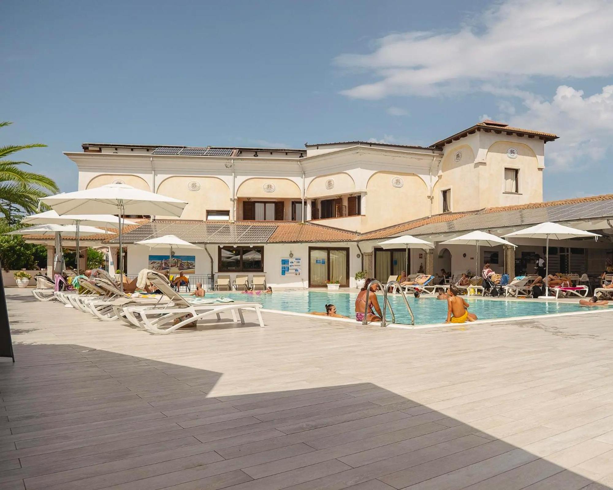Zeta Club San Teodoro Le Rose Hotel Luaran gambar